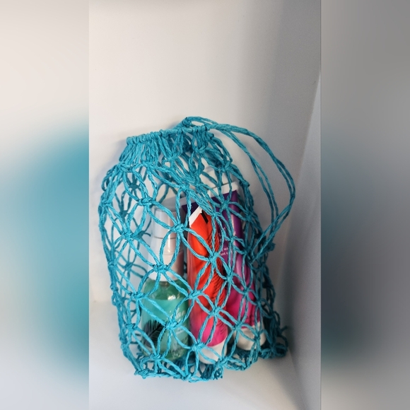 BeautiControl Island Sunset Gift Set - Picture 4 of 9